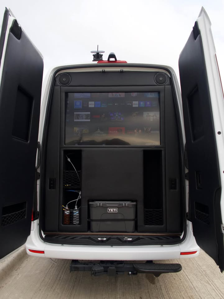 Rear TV & storage